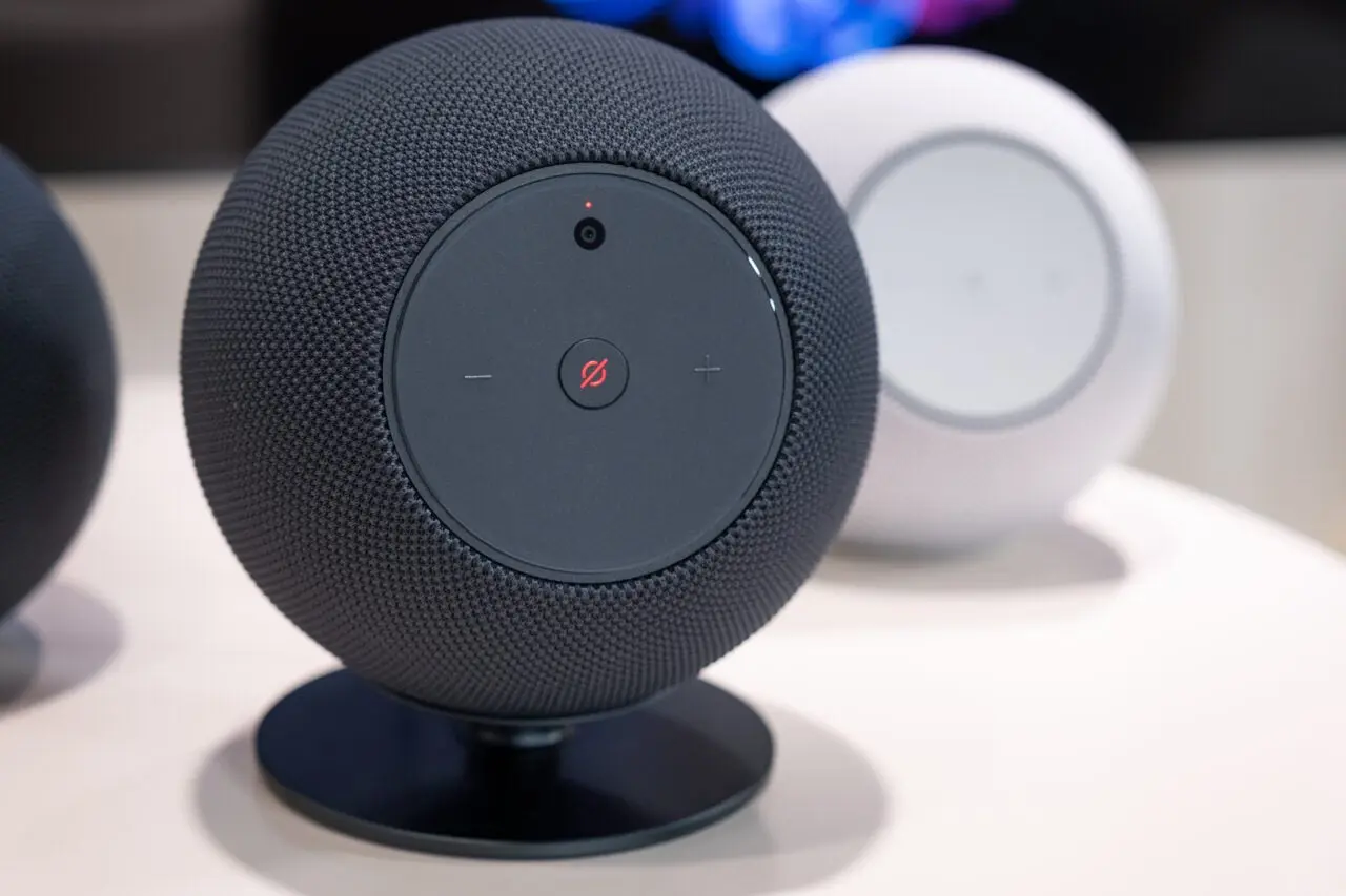 Amazon pune o cameră în difuzorul Echo Studio