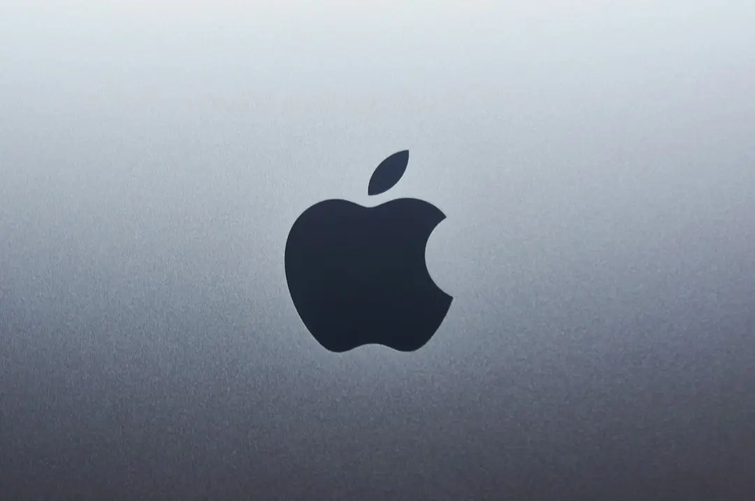 Apple lansează actualizări critice pentru macOS Sequoia și Tahoe