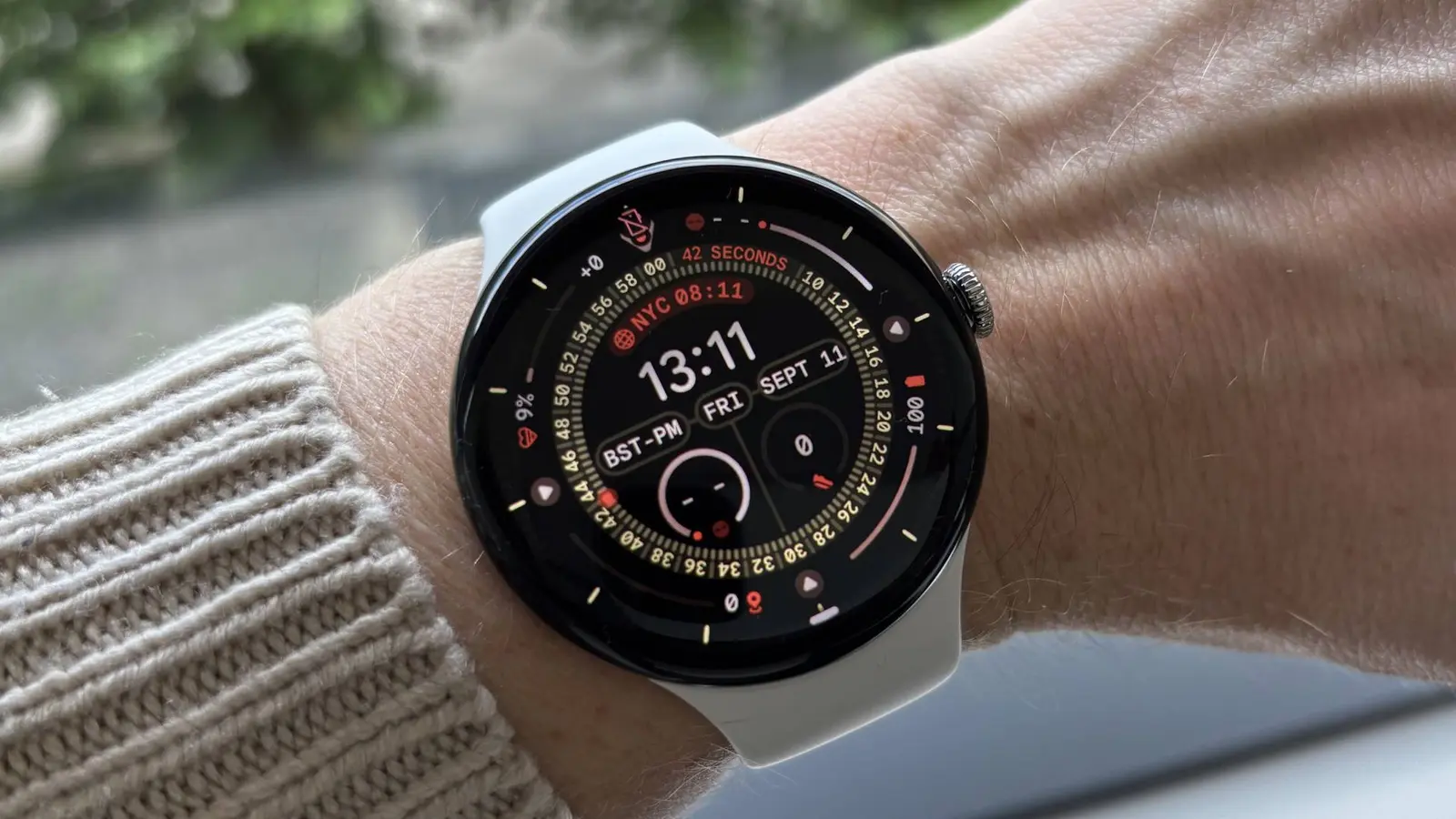 Google pregătește un smartwatch „de cursă lungă” pentru a concura cu Garmin și Apple