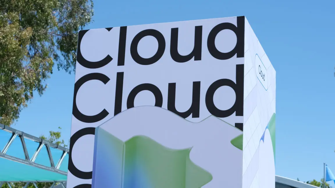 OpenAI vine pe Google Cloud și Antigravity