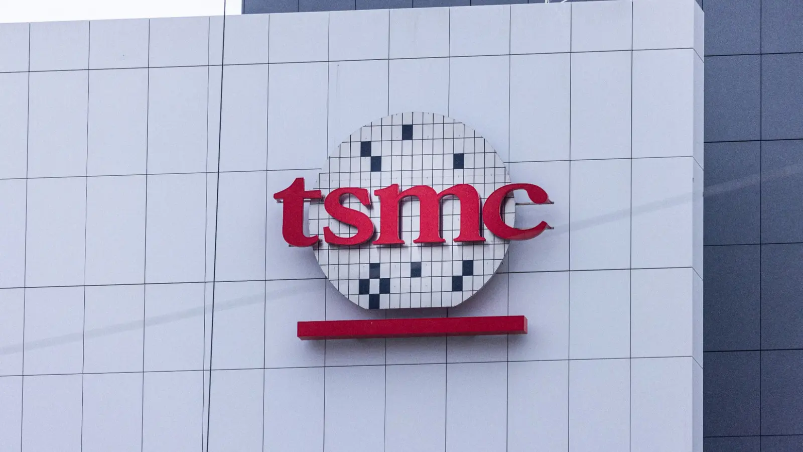 TSMC caută mașini fără pământuri rare: planul secret pentru a scăpa de Beijing